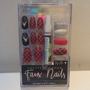 Pretty Woman Faux Nails: Holiday Edition